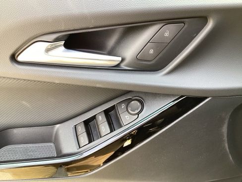 New 2026 Chevrolet Equinox LT w/ Convenience Package II image 23