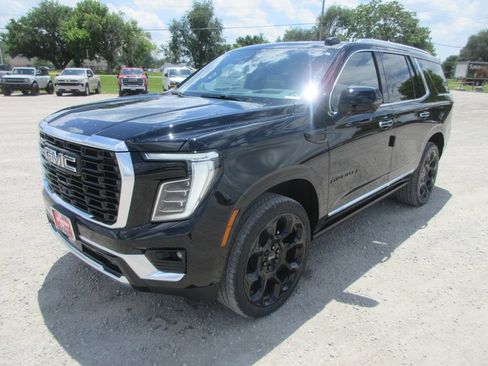 New 2026 GMC Yukon Denali w/ Denali Reserve Package AWD/4WD image 9