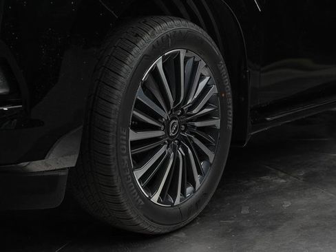 New 2025 Nissan Armada Platinum Reserve image 7