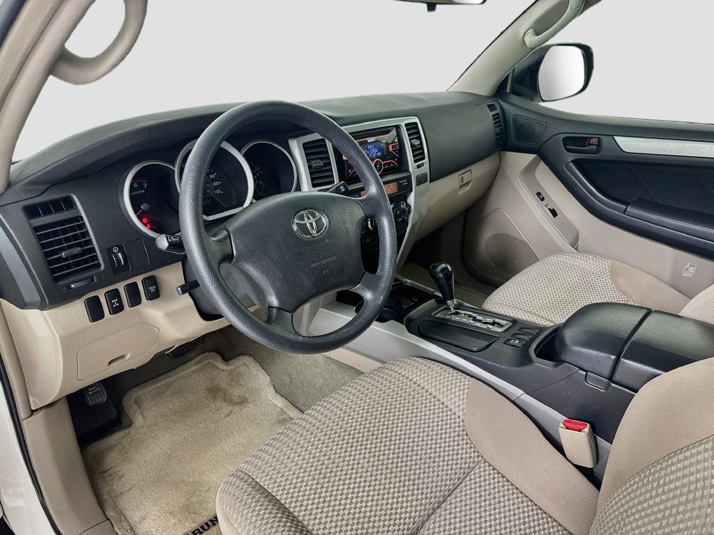 Used 2007 Toyota 4Runner SR5 AWD/4WD image 9