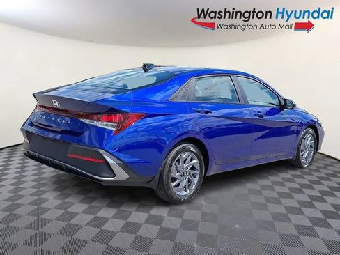 Used 2024 Hyundai Elantra SEL FWD image 6