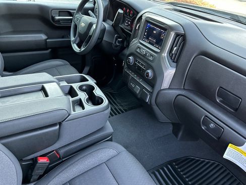 New 2025 Chevrolet Silverado 1500 Custom image 17