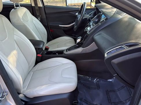 Used 2018 Ford Focus Titanium FWD image 21