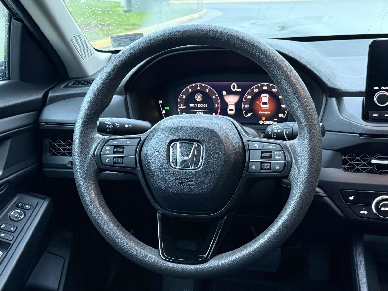 Certified 2025 Honda Accord SE image 9