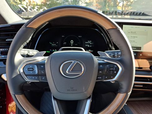 New 2026 Lexus RX 450h AWD image 14