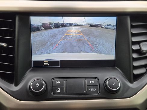 Used 2021 GMC Acadia Denali image 21
