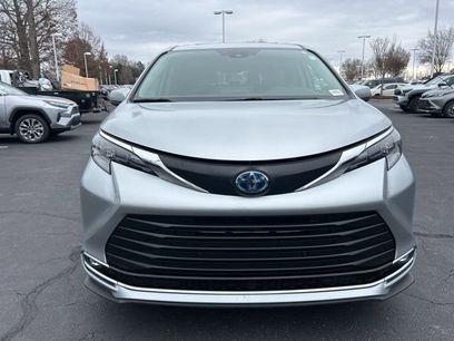 Used 2024 Toyota Sienna XLE