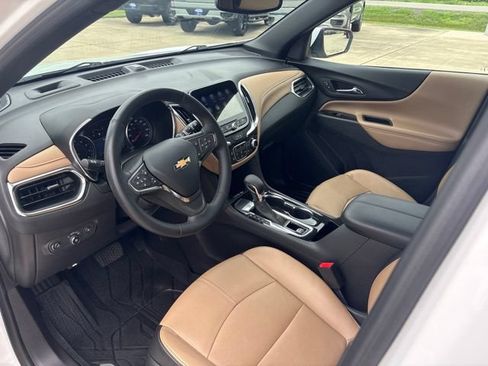 Used 2024 Chevrolet Equinox Premier w/ LPO, Floor Liner Package FWD image 13