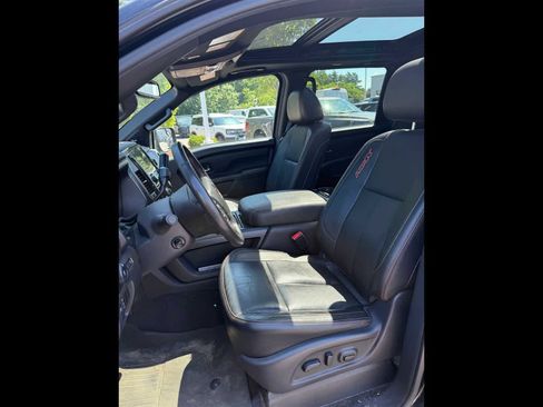 Used 2021 Nissan Titan PRO-4X w/ Pro-4x Convenience Package AWD/4WD image 7