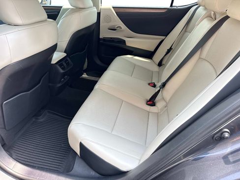 Used 2024 Lexus ES 350 w/ Premium Package FWD image 13