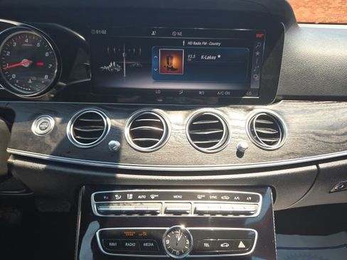 Used 2017 Mercedes-Benz E 300 image 11