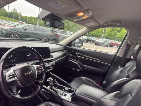 Used 2023 Kia Telluride S AWD/4WD image 25
