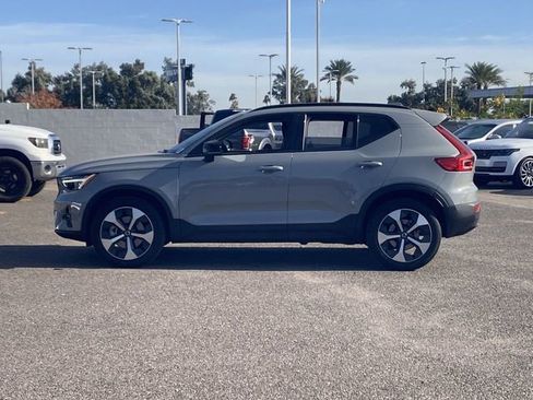 Certified 2025 Volvo XC40 B5 Plus w/ Protection Package Premier AWD/4WD image 10