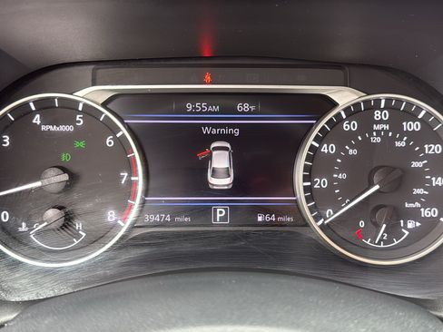 Certified 2021 Nissan Sentra SR FWD image 8