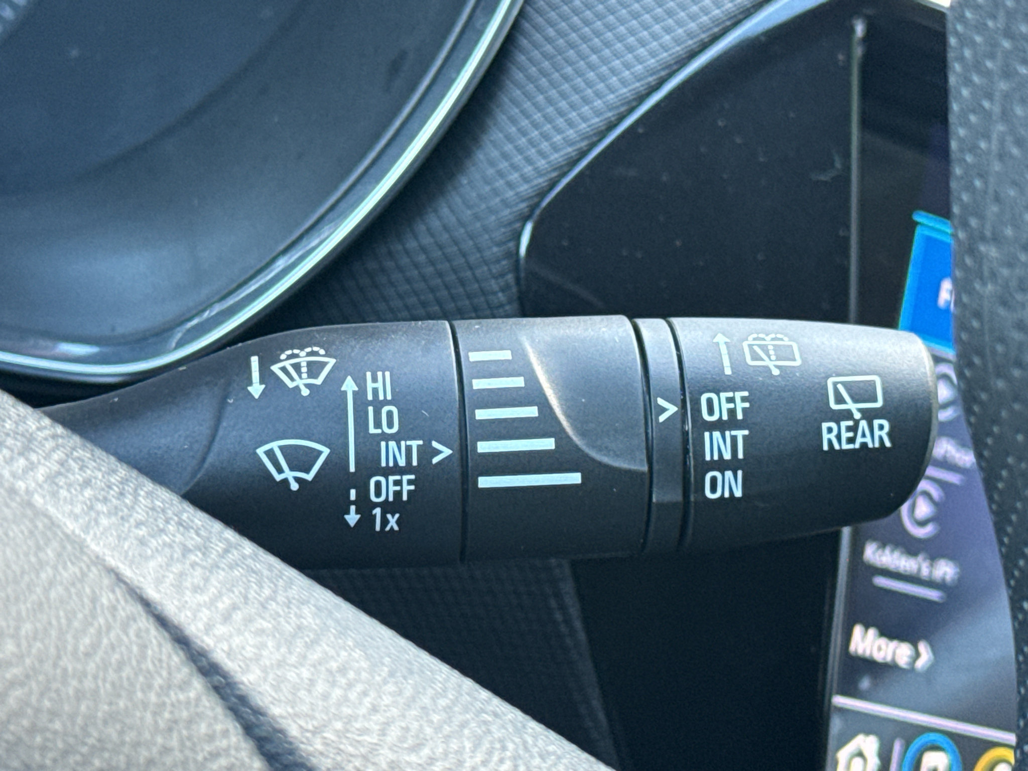 Used 2023 Chevrolet TrailBlazer LT w/ Convenience Package FWD image 17