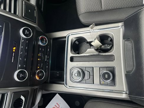 Used 2018 Ford Expedition XLT AWD/4WD image 12