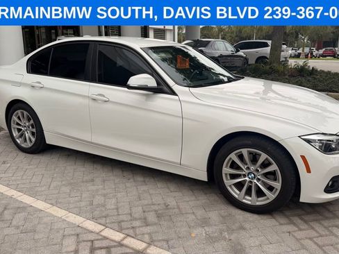 Used 2018 BMW 320i Sedan RWD image 12