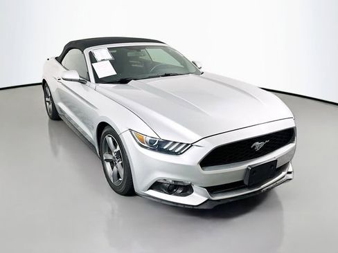 Used 2015 Ford Mustang Convertible w/ Equipment Group 051A image 1