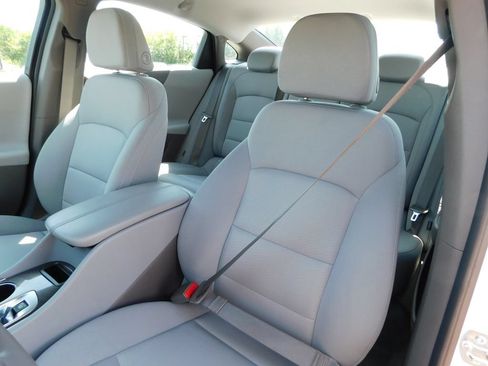 Used 2024 Chevrolet Malibu LT FWD image 15