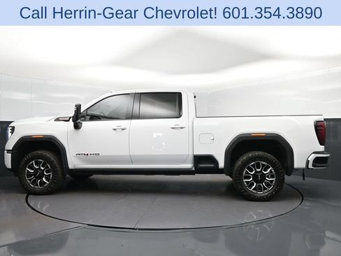 Used 2024 GMC Sierra 2500 AT4 w/ AT4 Premium Plus Package AWD/4WD image 4
