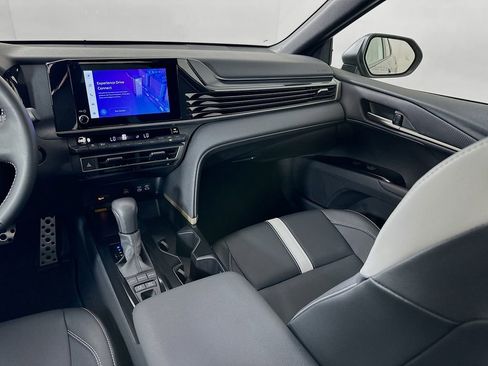 Used 2026 Toyota Camry SE w/ Convenience Package FWD image 23