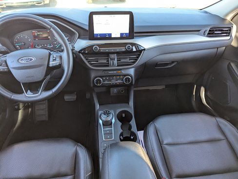 Used 2022 Ford Escape SEL image 18