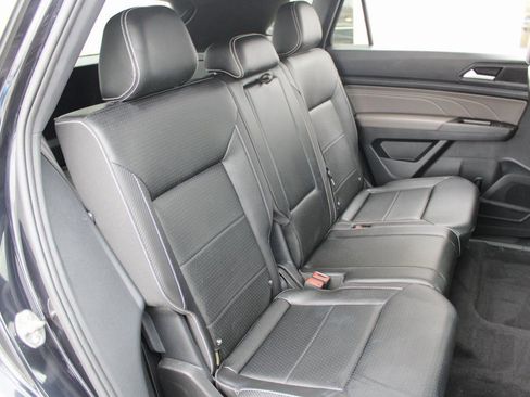 Used 2022 Volkswagen Atlas Cross Sport SE image 23