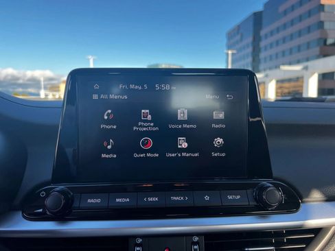 Used 2023 Kia Forte LXS image 6