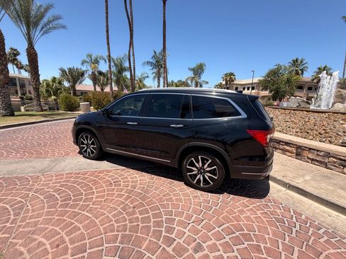 Used 2021 Honda Pilot Touring image 18