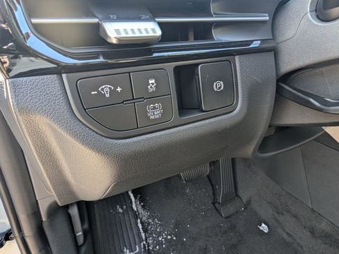 New 2026 Kia Sportage LX FWD image 16