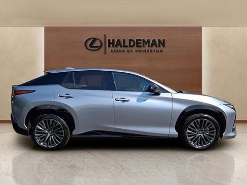 Certified 2023 Lexus RZ 450e Premium w/ Accessory Package (Z1) AWD/4WD image 7