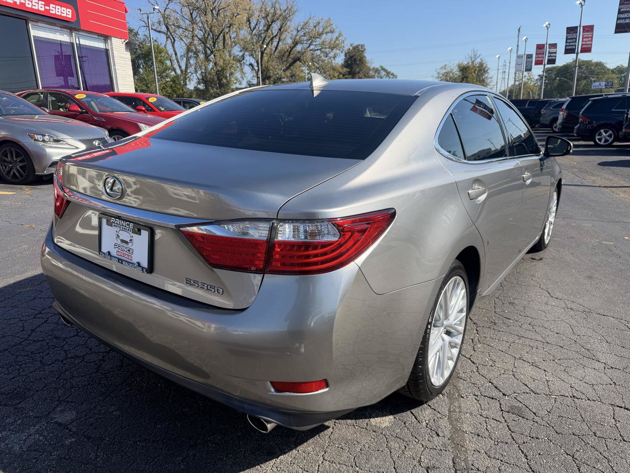 Used 2015 Lexus ES 350 w/ Luxury Package FWD image 7