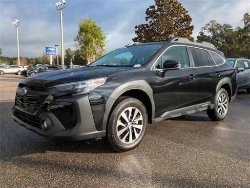Used 2023 Subaru Outback Premium image 8