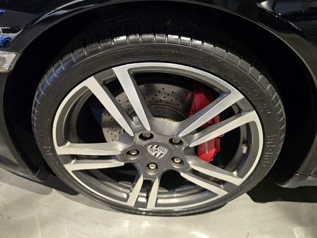 Used 2012 Porsche 911 Cabriolet image 24