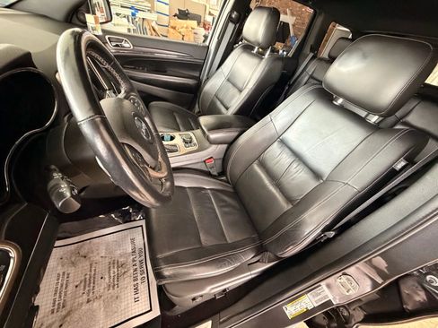 Used 2016 Jeep Grand Cherokee Limited image 12