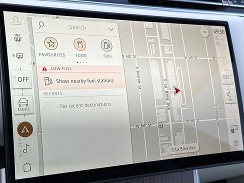 New 2026 Land Rover Range Rover SE image 20