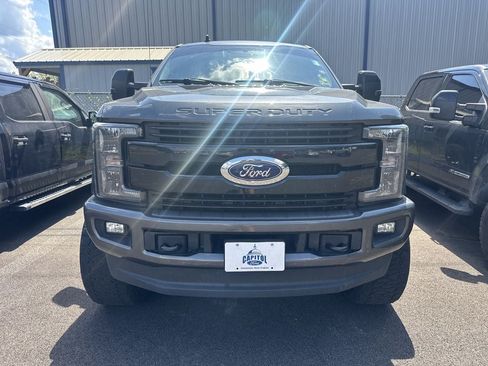 Used 2020 Chevrolet Silverado 2500 W/T AWD/4WD image 5
