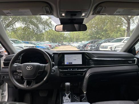 Used 2025 Toyota Camry LE FWD image 31