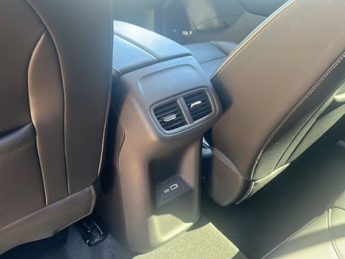 Used 2022 Buick Envision Essence w/ Technology Package I FWD image 14