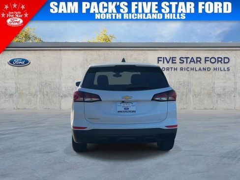 Used 2024 Chevrolet Equinox LS w/ LS Convenience Package image 8