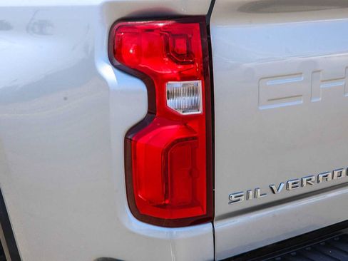 Used 2021 Chevrolet Silverado 2500 LTZ w/ LTZ Plus Package AWD/4WD image 9