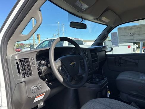 New 2025 Chevrolet Express 3500 w/ Power Convenience Package image 12