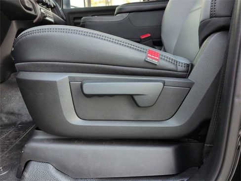 New 2026 RAM 3500 Tradesman w/ Chrome Appearance Group image 19