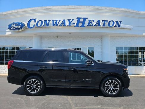 Used 2025 Ford Expedition Platinum AWD/4WD image 1