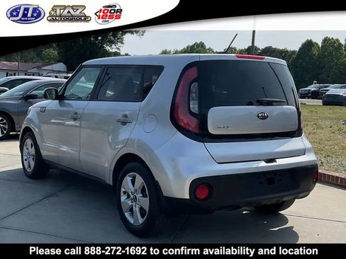 Used 2018 Kia Soul FWD image 5