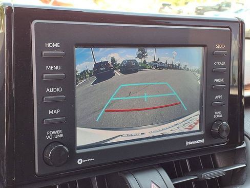 Used 2021 Toyota RAV4 XLE FWD image 21