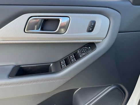 New 2026 Ford Explorer Active image 9