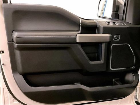 Used 2018 Ford F150 Platinum w/ Equipment Group 701A Luxury AWD/4WD image 22