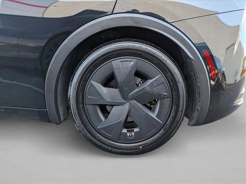 Used 2025 Toyota Prius LE image 20