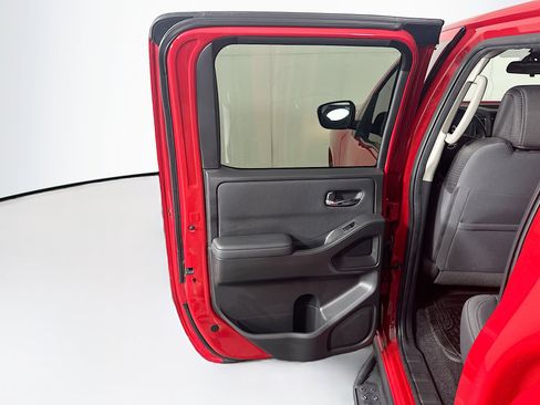 Used 2022 Nissan Frontier SV image 26